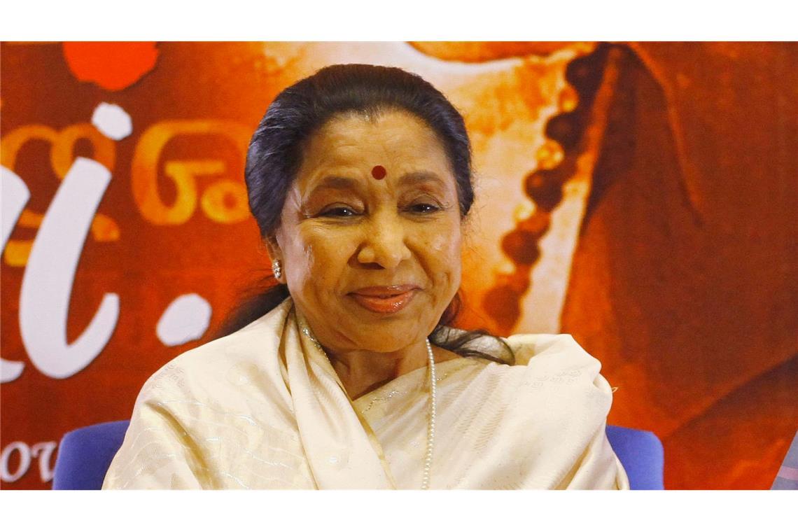 Die indische Sängerin Asha Bhosle haben viele schon gehört - sie lieh Bollywood-Schauspielerinnen ihre Singstimme.