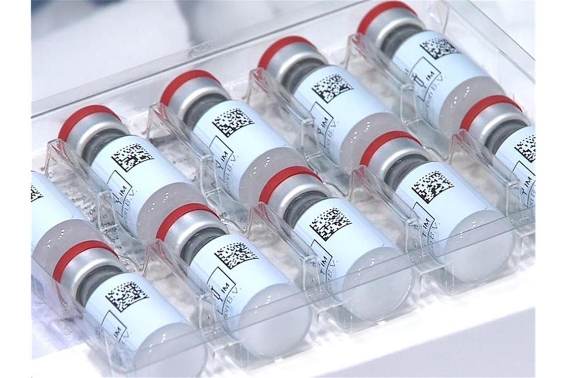 Engpässe bei Impfstoff-Zutaten drohen Die Industrie hat laut Strategiepapier die Produktion von bis zu 14 Milliarden Impfdosen bis Ende 2021 in Aussicht gestellt. Foto: -/Johnson & Johnson/AP/dpa