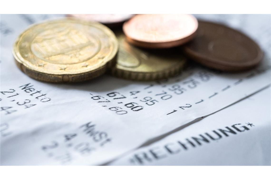 Die Inflationsrate hielt sich zuletzt über der Marke von zwei Prozent. Höhere Teuerungsraten schmälern die Kaufkraft der Menschen. (Symbolbild)