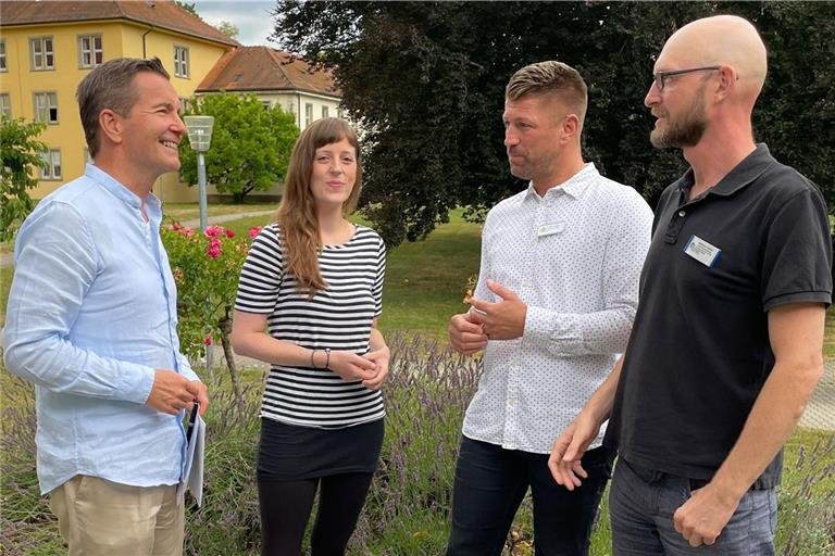 Die Initiatoren der Regionalgruppe des Projekts von „Verrückt? Na und!“ (von links) Klaus Kaiser, Valeria Bieder, Daniel Barschtipan und Matthias Hefker. Foto: Zentrum für Psychiatrie Winnenden