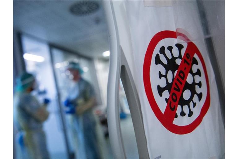 Die Intensivstation für Corona-Patienten am Sana Klinikum Offenbach in Hessen. Foto: Sebastian Gollnow/dpa
