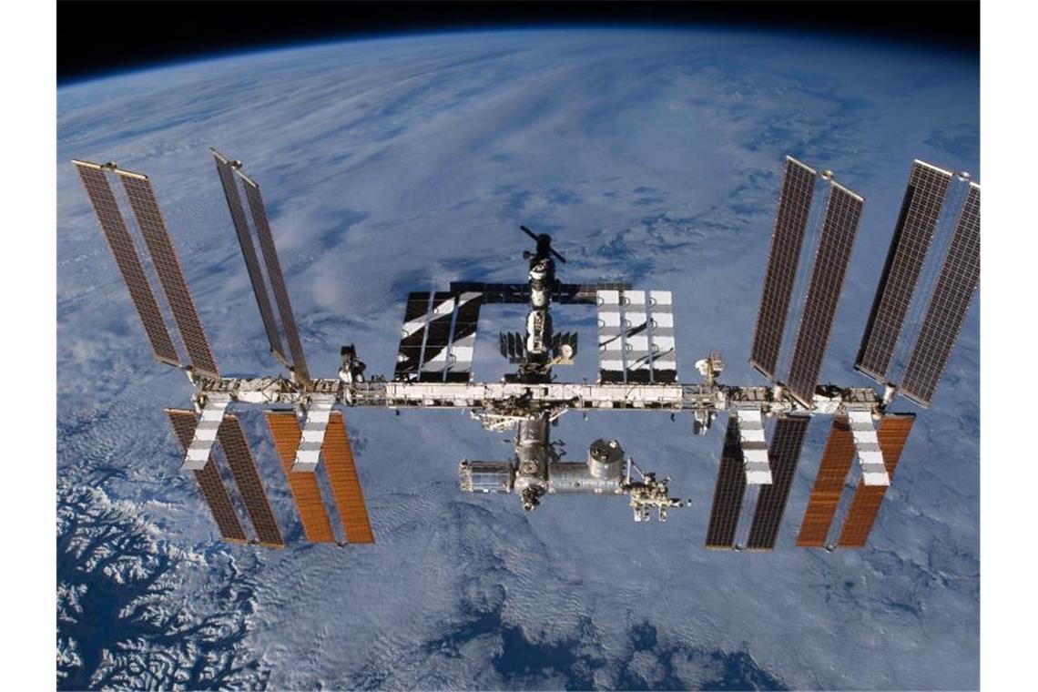 Die Internationale Raumstation (ISS) in der Erdumlaufbahn (undatiertes Foto). Foto: Nasa/dpa