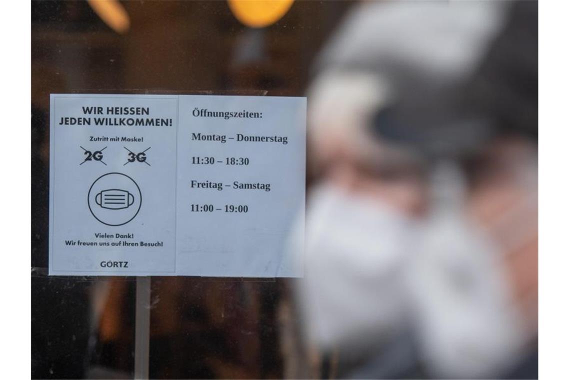 Corona-Infektionen steigen weiter an, Inzidenz auch Die Inzidenz liegt bei 1735,0. Foto: Bernd Thissen/dpa