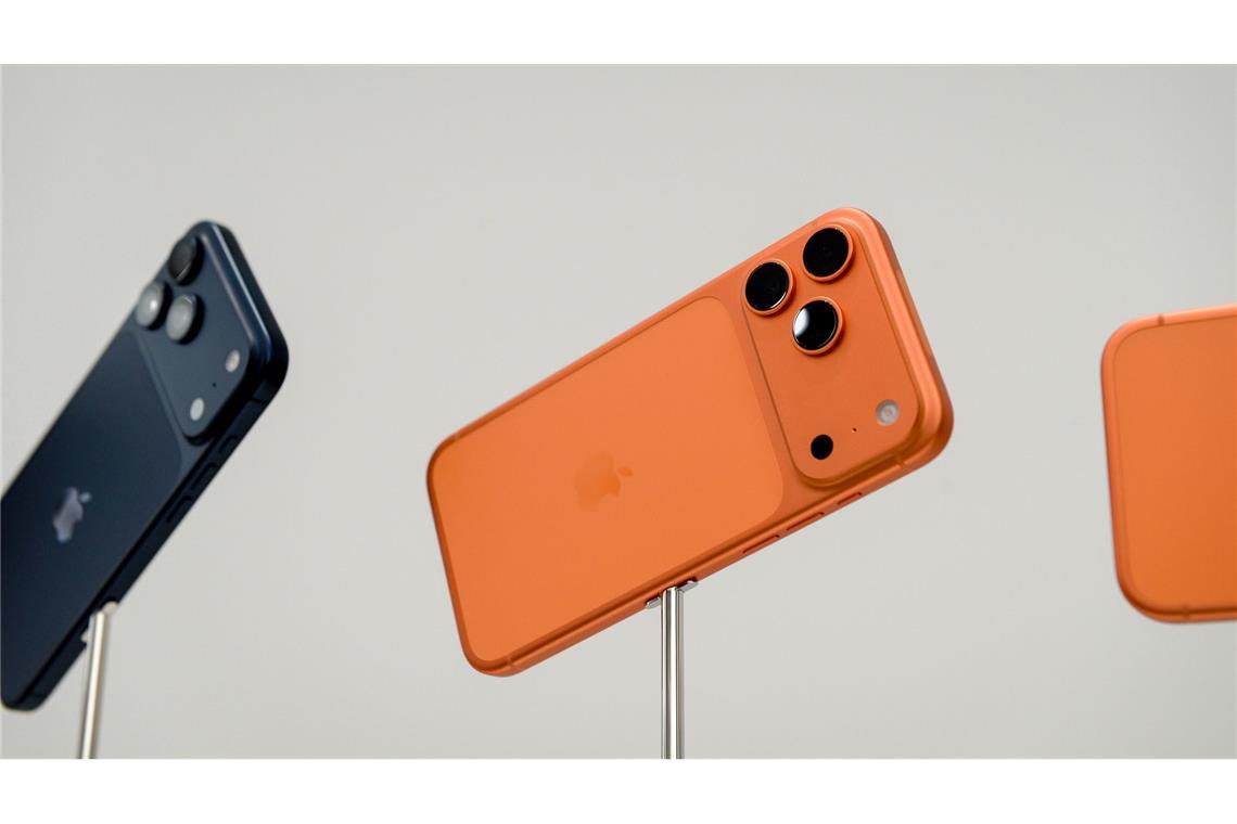 Die iPhone-17-Modellreihe half Apple Marktforschern zufolge, zum Smartphone-Spitzenreiter zu werden. (Archivbild)