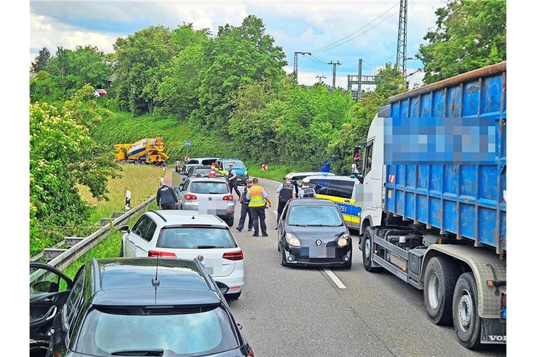 Die Irrfahrt endete mit einem Unfall.
         
         Foto: Rosar