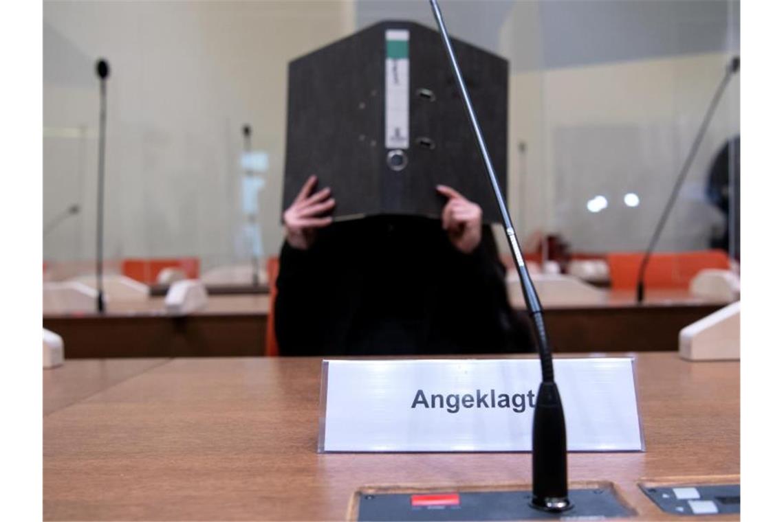 Die IS-Rückkehrerin Jennifer W. im Gerichtssaal in München. Foto: Sven Hoppe/dpa