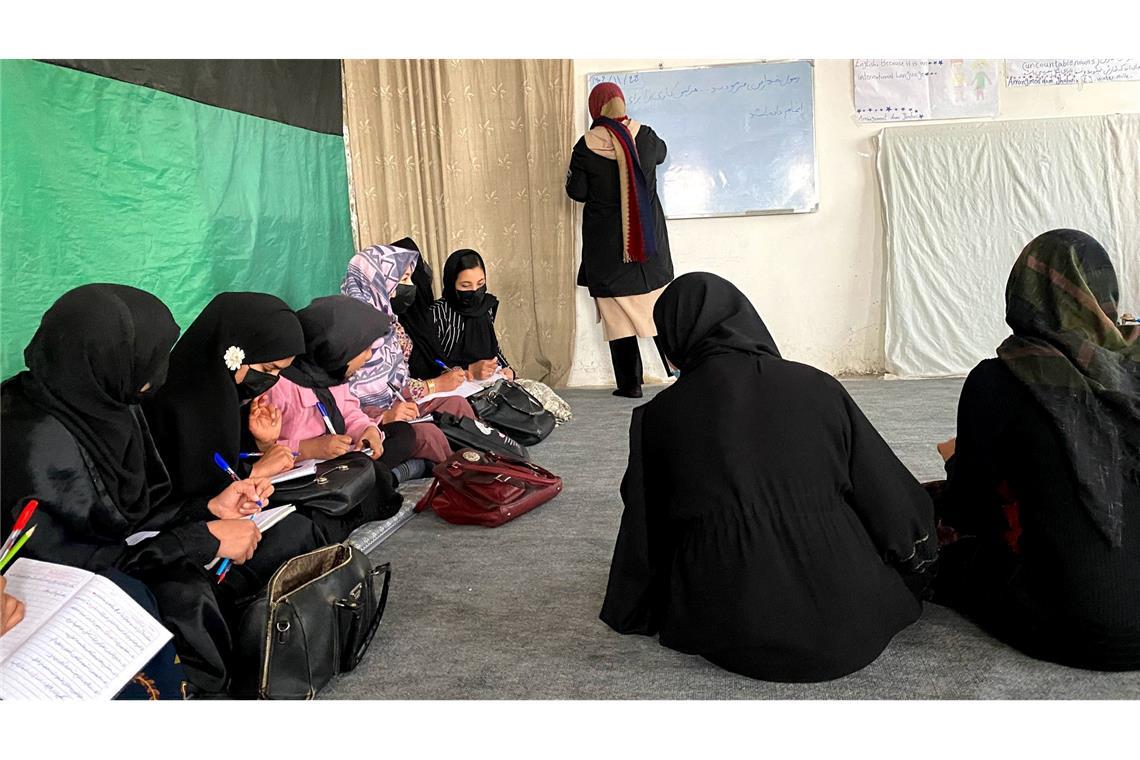 Asylanträge aus Afghanistan steigen nach EuGH-Entscheidung Die islamistischen Machthaber in Afghanistan haben den Zugang zu Bildung für Mädchen massiv eingeschränkt. (Archivbild)