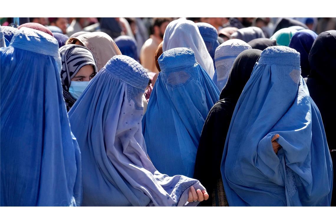 Die islamistischen Taliban haben die Rechte von Frauen und Mädchen, zum Beispiel auf Bildung, massiv eingeschränkt. (Archivfoto)