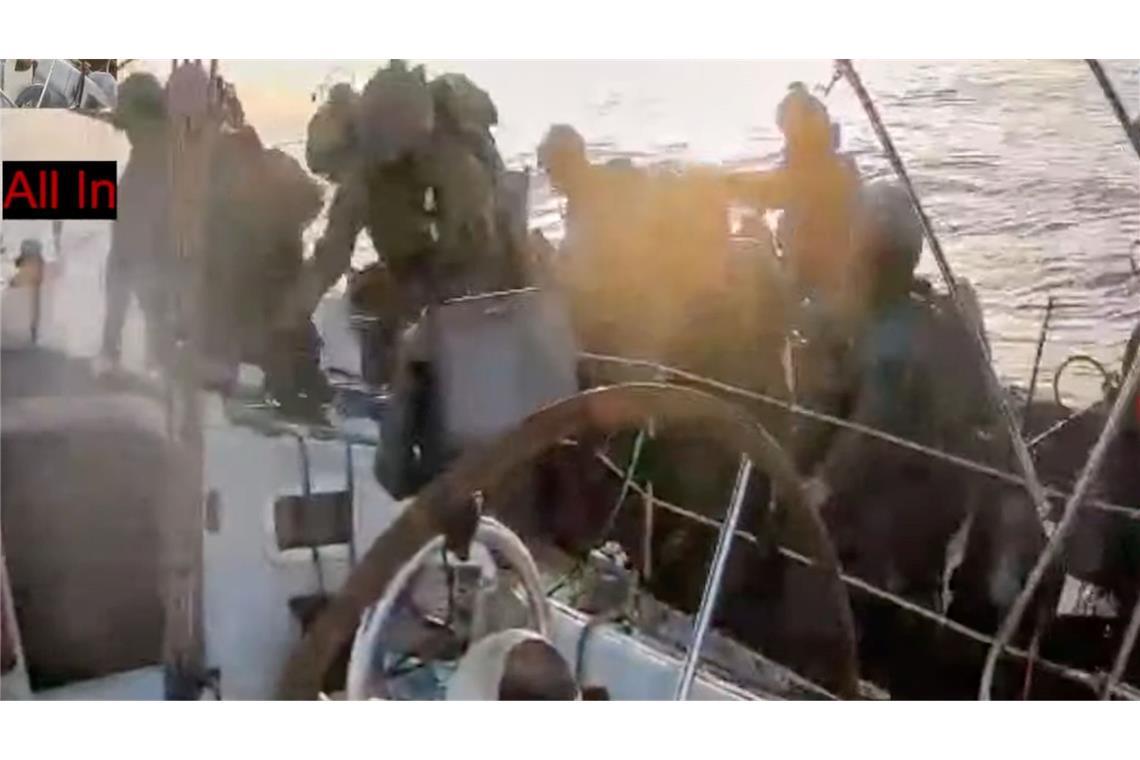 Die israelische Militäraktion gegen die Global Sumud Flotilla aus mehr als 40 privaten Motor- und Segelbooten dauerte die ganze Nacht über bis zum Morgen an.