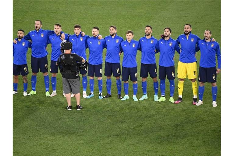 Die Italiener wollen den dritten Sieg bei dieser EM. Foto: Riccardo Antimiani/EPA Pool/AP/dpa