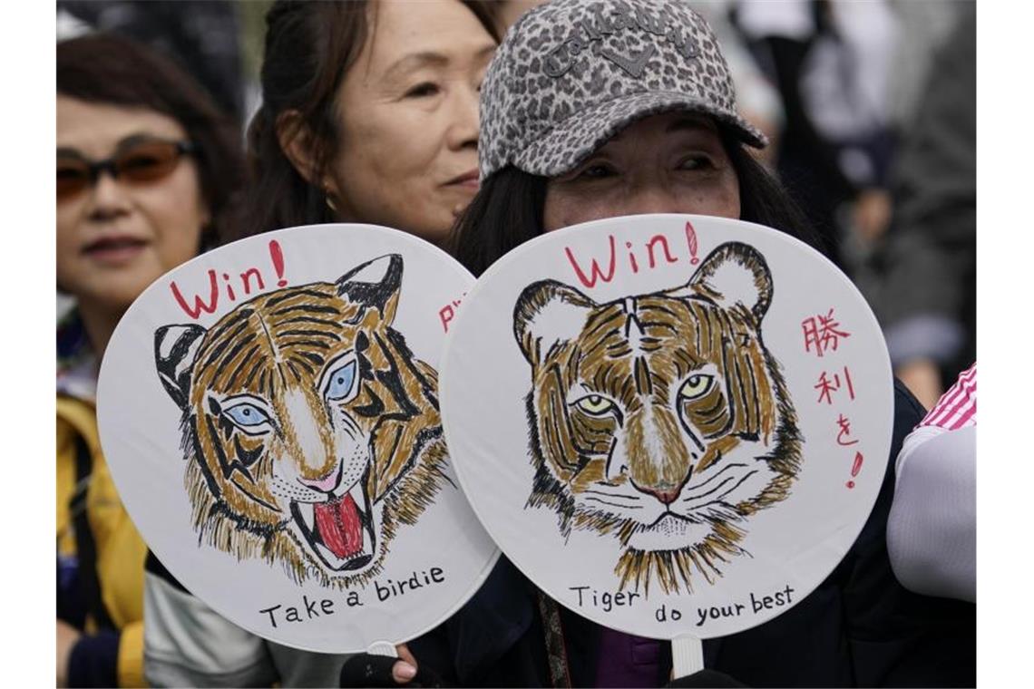 Die Japaner lieben Tiger Woods. Foto: Lee Jin-Man/AP/dpa