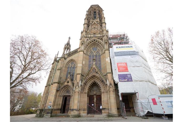 Die Johanneskirche in Stuttgart ist von unbekannten Tätern demoliert worden. Foto: Bernd Weißbrod/dpa/Archivbild