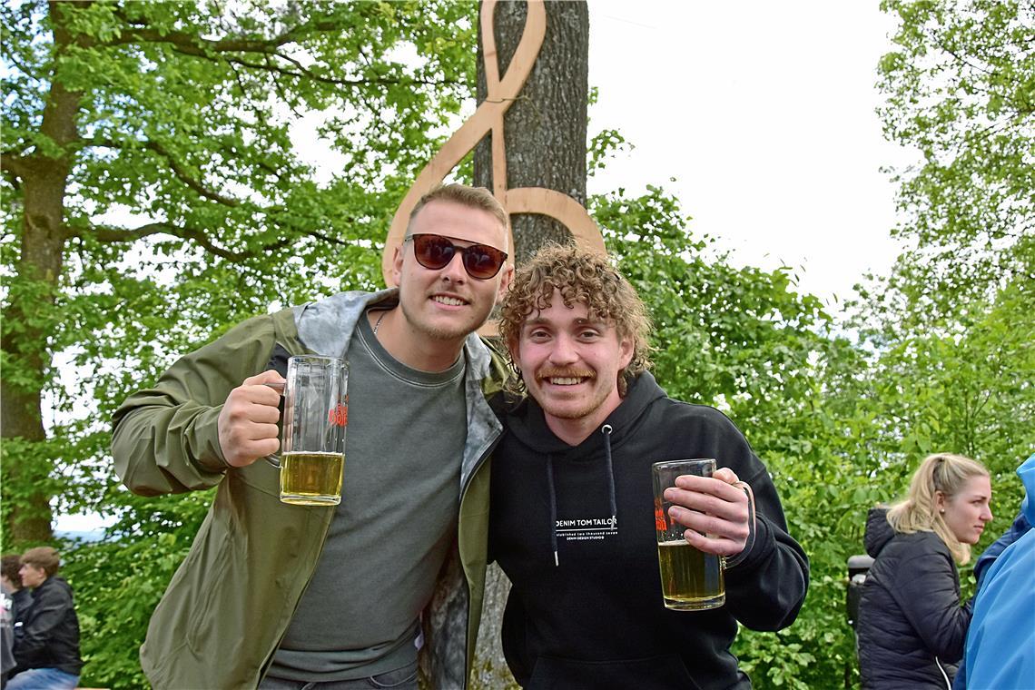 Die Jungs aus Oppenweiler machen Party. 