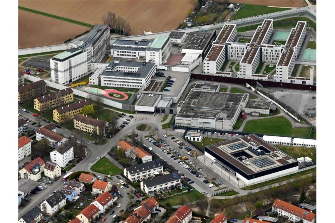 Weitere Infektionen in der JVA Stuttgart Die Justizvollzugsanstalt (JVA) Stammheim. Foto: Werner Kuhnle/dpa/Archivbild