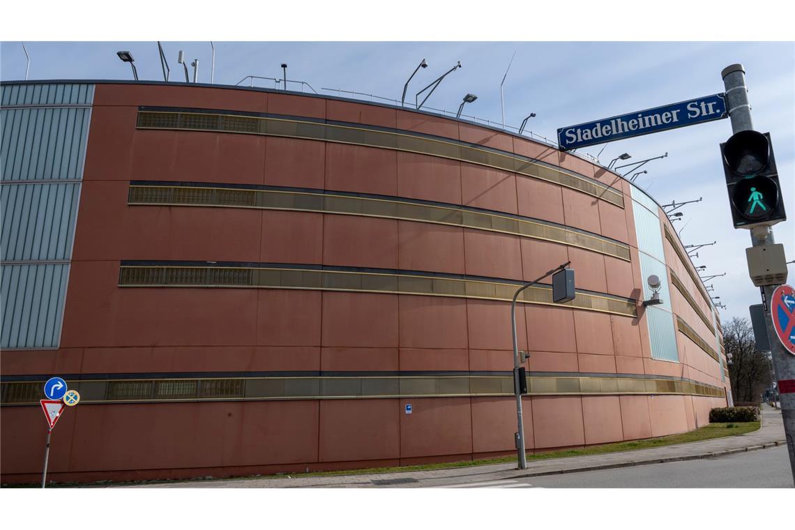 Die JVA-Mitarbeiter waren in München tätig.