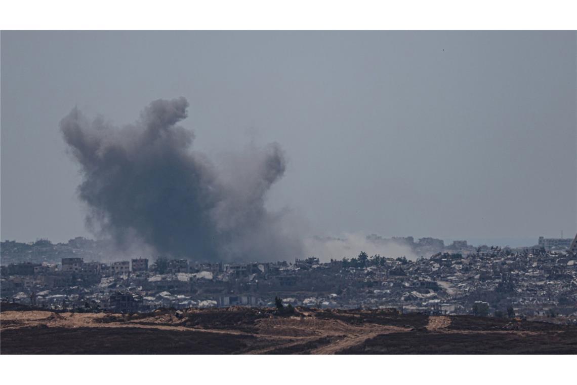 Hamas berät mit Palästinenser-Gruppen über Waffenruhe Die Kämpfe im Gazastreifen gehen weiter.