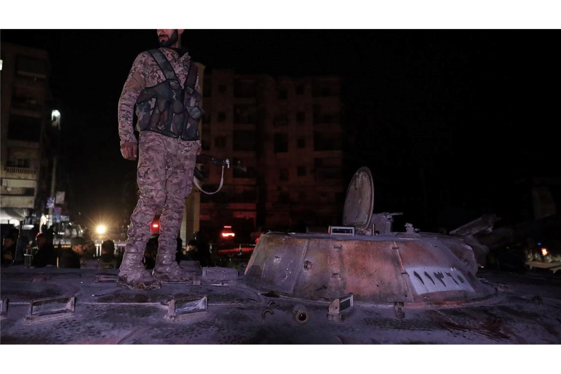 Die Kämpfe zwischen Regierungstruppen und syrischen Kämpfern sind nach einer kurzen Waffenruhe wieder aufgeflammt.