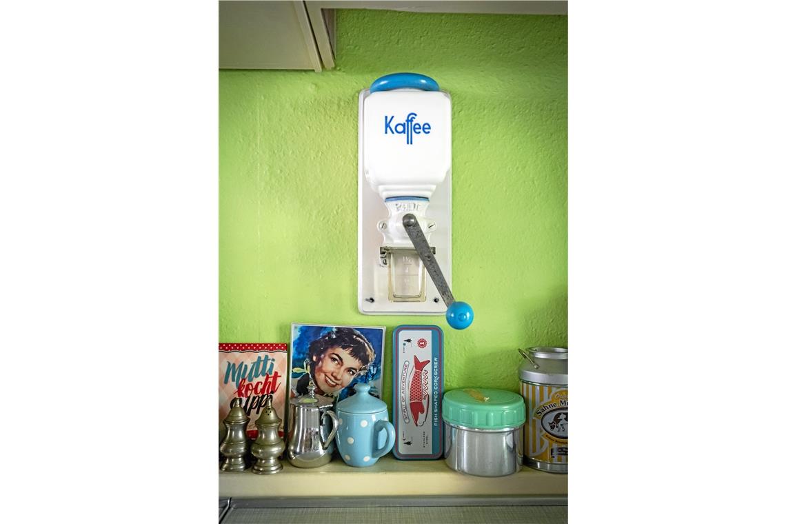 Sammelleidenschaft: Eine Zeitreise in die 50er-Jahre Die Kaffeemühle dient auch als Wanddeko.