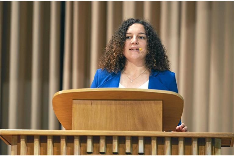Die Kandidatin Veronika Franco Olias verrät ihren Lieblingssnack. (Fotos: Alexander Becher)