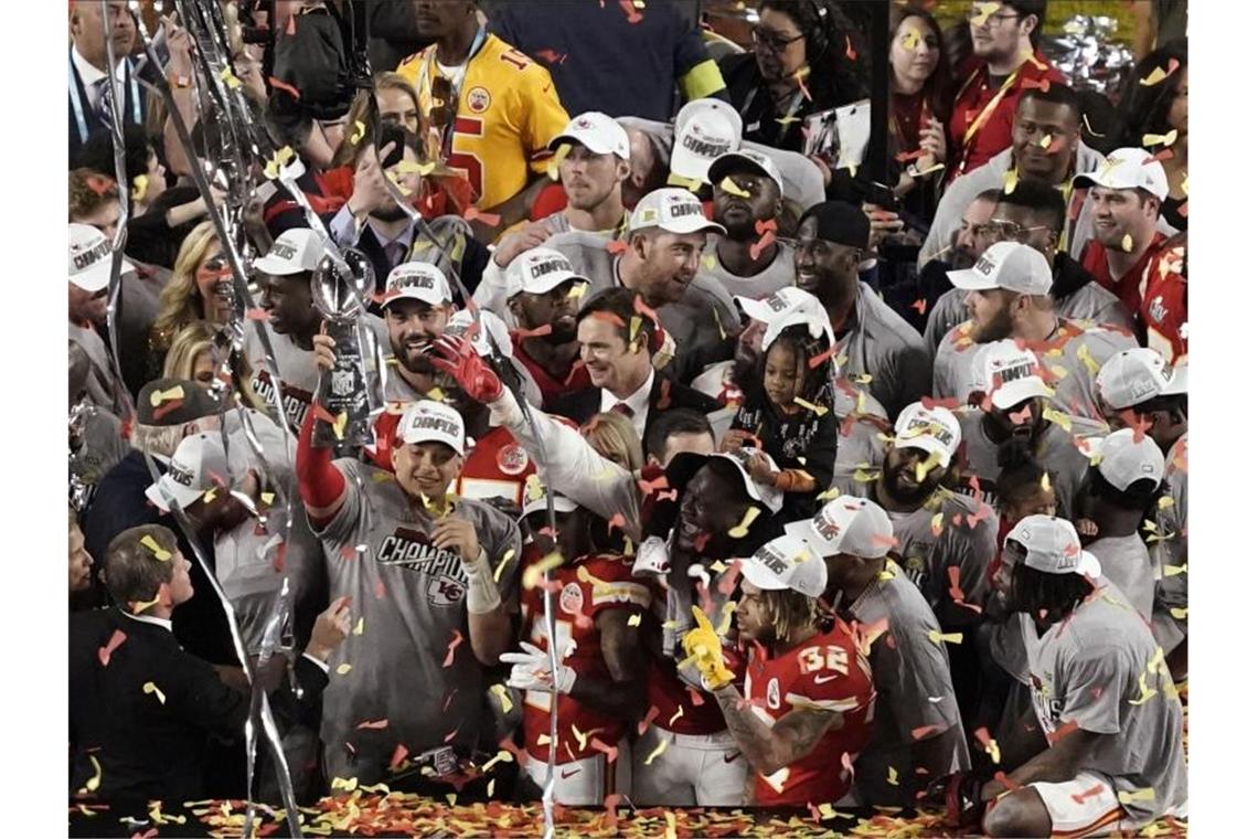 Die Kansas City Chiefs gewinnen seit 50 Jahren wieder der Super Bowl. Foto: Morry Gash/AP/dpa