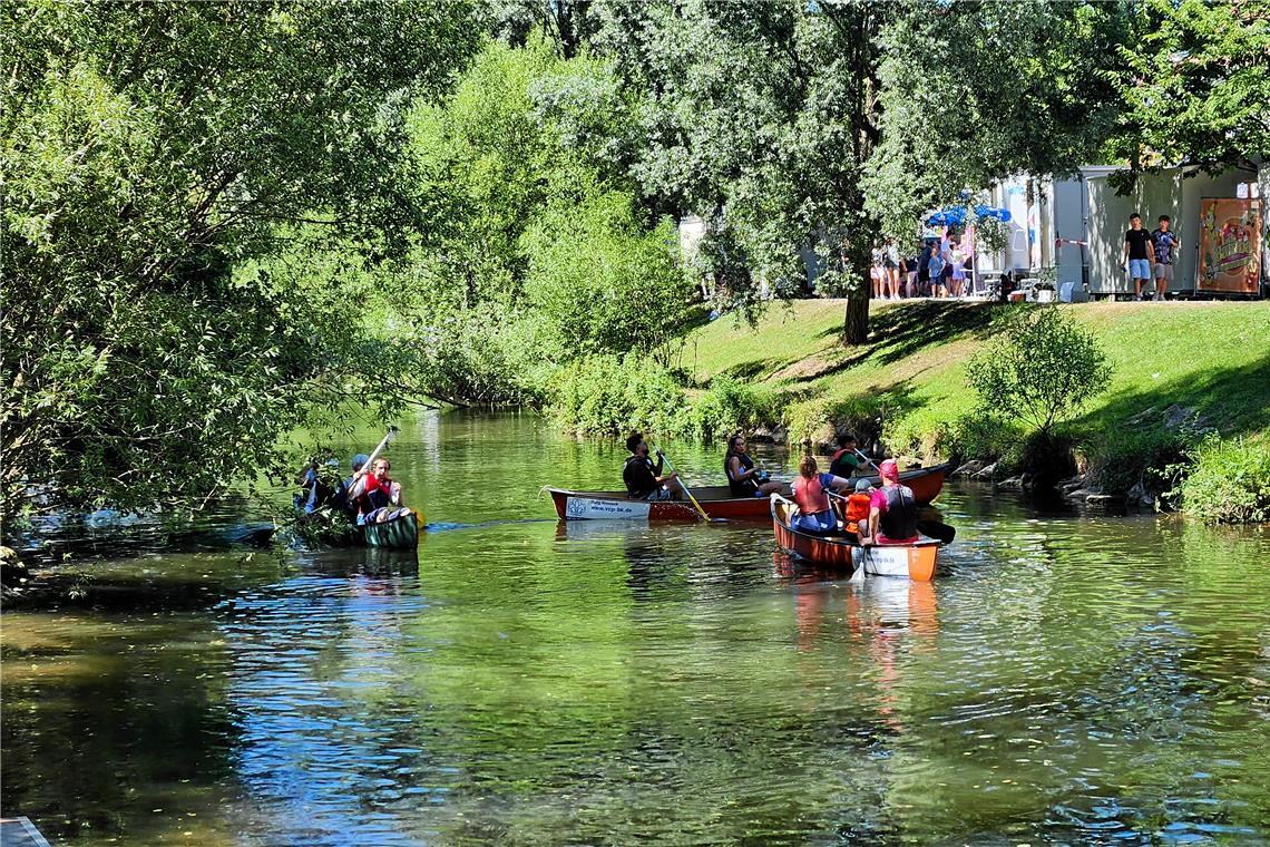 Der Live-Blog zum 53. Backnanger Straßenfest: Mit dem Zapfenstreich klingt das Fest aus Die Kanus der Pfadfinder sind gut ausgelastet. Foto: privat