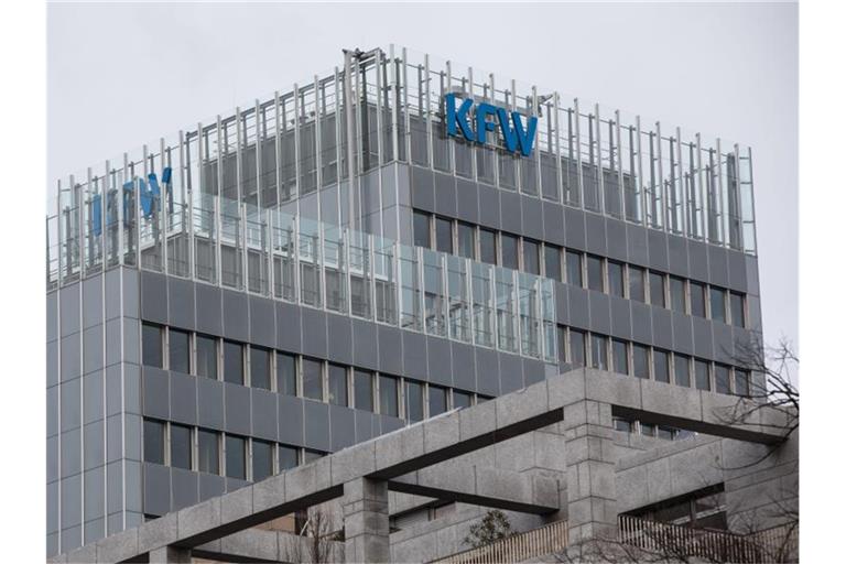 Die KfW-Bankengruppe profitierte unter anderem von einem stabilen operativen Ergebnis und positiven Wertentwicklungen bei Beteiligungen. Foto: Frank Rumpenhorst/dpa