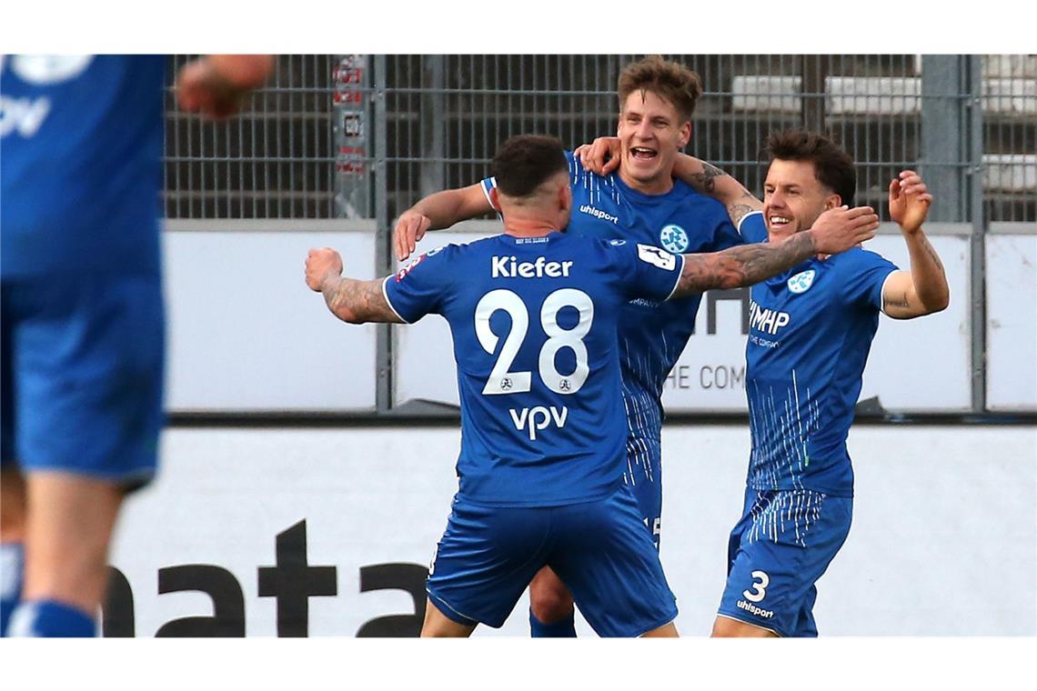 Die Kickers haben gegen den VfB II ein 2:2-Unentschieden erreicht.