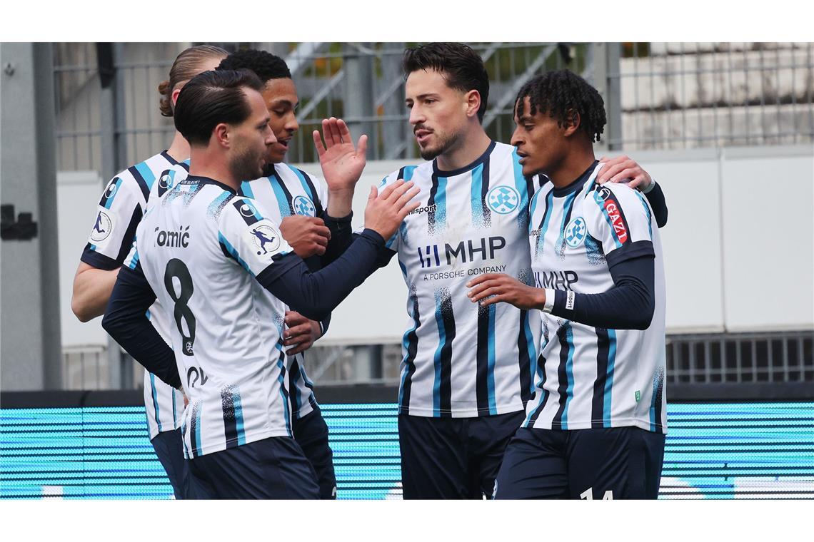 Die Kickers haben gegen Walldorf mit 2:1 gewonnen.