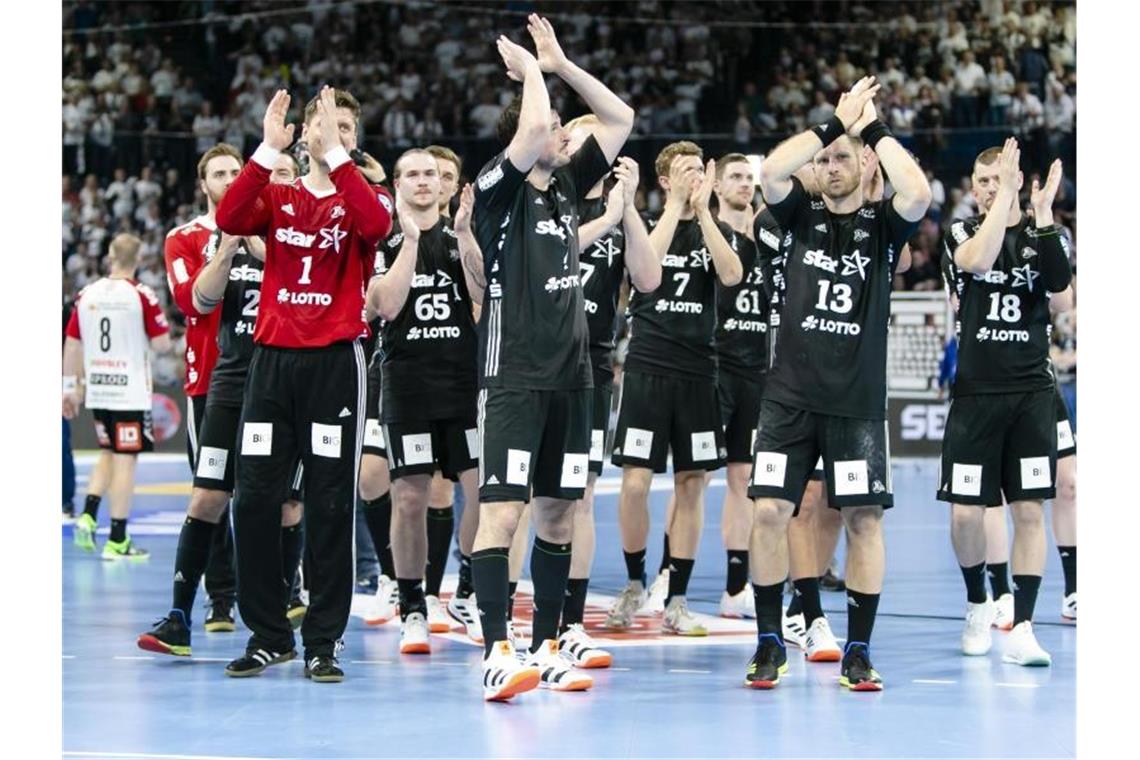 THW Kiel und Berlin Füchse stehen im EHF-Pokal-Endspiel Die Kieler Handballer feiern den Einzug ins EHF-Pokalfinale. Foto: Frank Molter