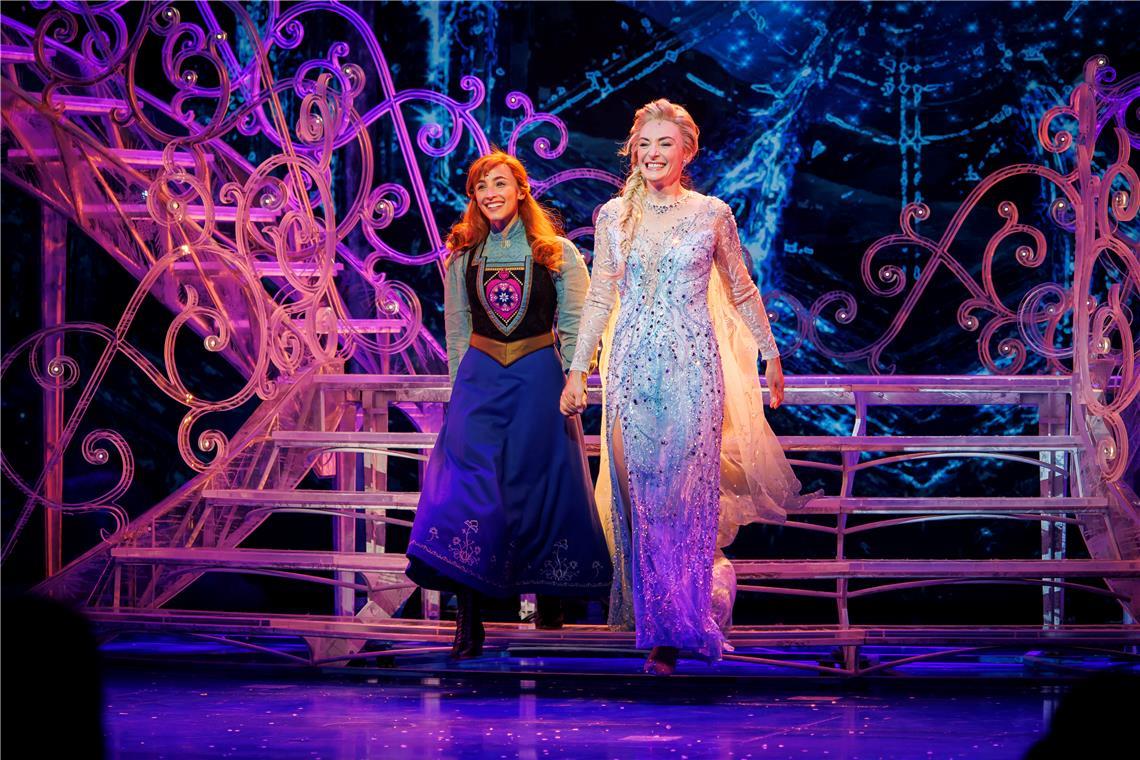 Backnanger Kinder können Elsa und Anna treffen Die Kinder können die Stars der Show treffen. Foto: Stage Entertainment/Morris MacMatzen