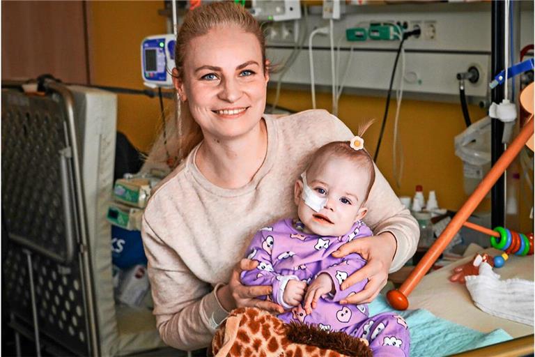 Die kleine Sofia und ihre Mutter werden seit einem knappen Jahr von Spezialisten am Klinikum  betreut.