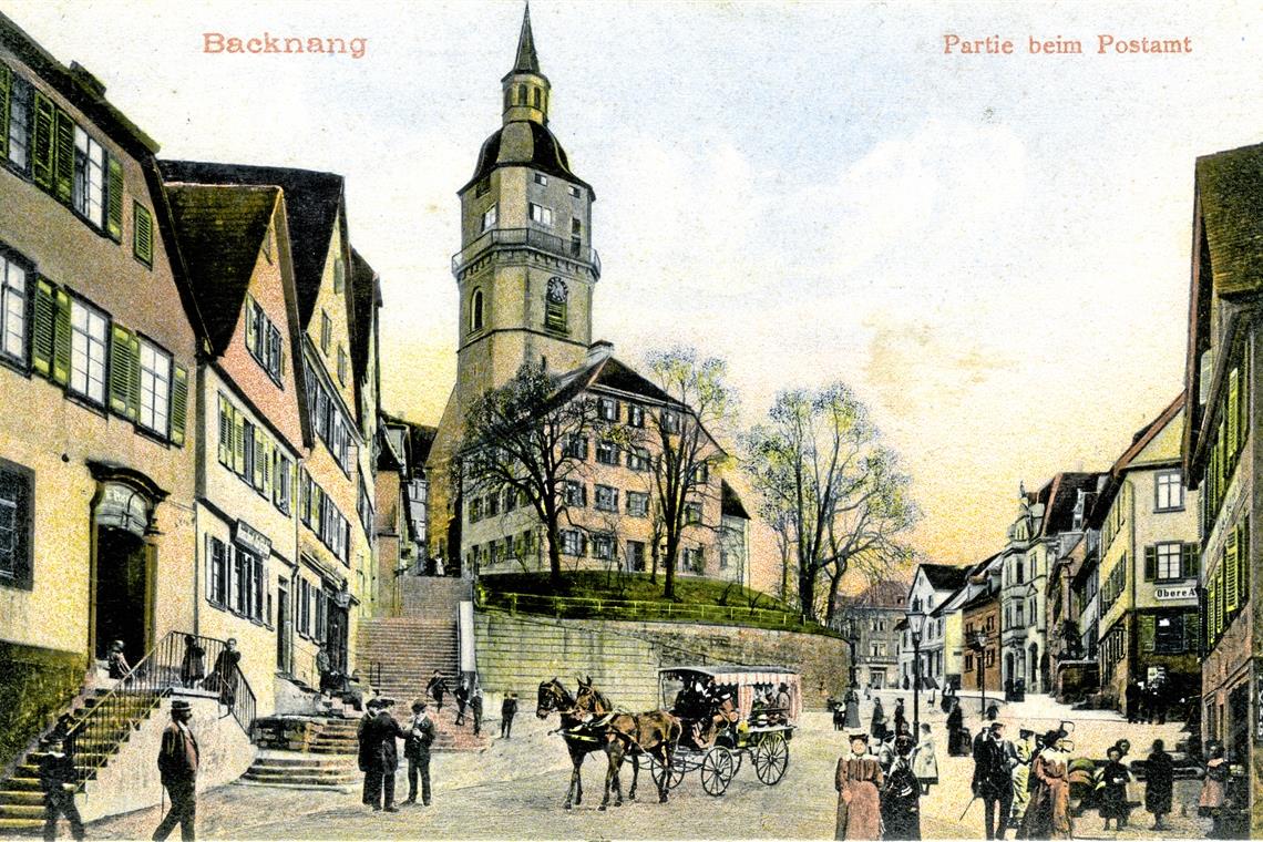 Die kolorierte Ansichtskarte mit dem Postamt in der Alten Vogtei (links) ist um 1900 entstanden. Repros: P. Wolf