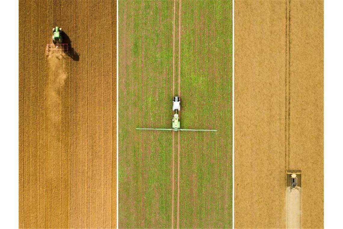 Verband zieht Bilanz: Kein gutes Jahr für Bauern Die Kombo zeigt Luftaufnahmen mit einer Drohne von Landwirten bei der Feldarbeit. Foto: Julian Stratenschulte/Archiv