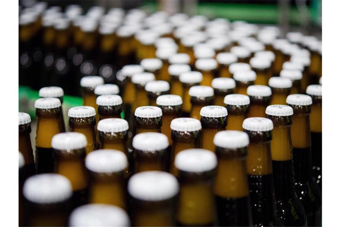 Brauereien kündigen Preiserhöhungen an Die Kosten für Brauereien steigen deutlich - mit Auswirkungen auf den Bierpreis. Foto: Rainer Jensen/dpa