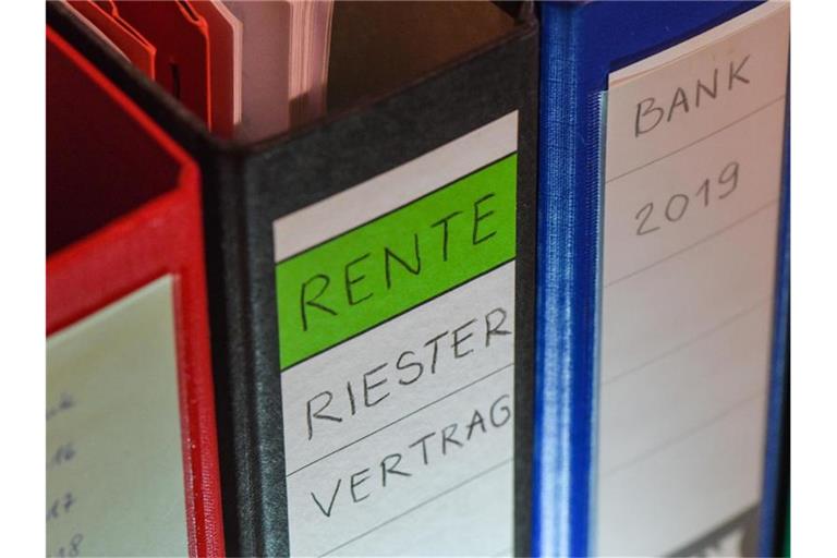 Die Kosten für viele Riester-Verträge sind aus Sicht der Bürgerbewegung „Finanzwende“ zu hoch. Foto: Patrick Pleul/dpa-Zentralbild/dpa