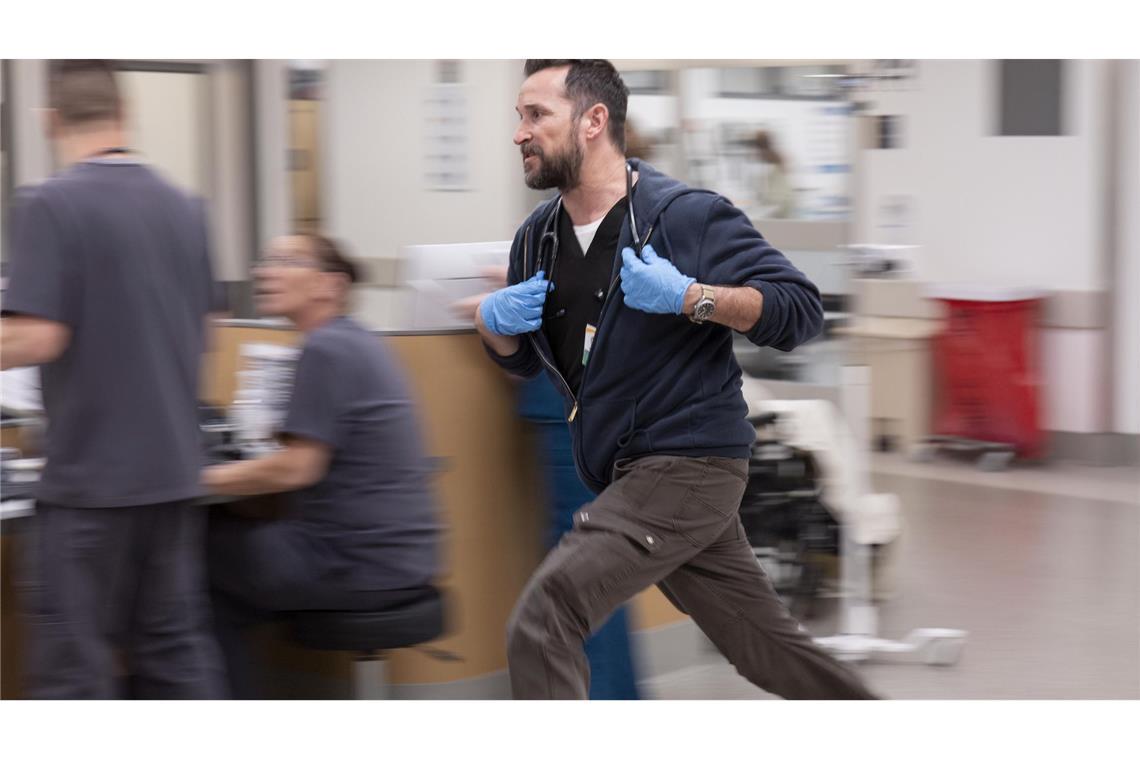 Die Krankenhausserie "The Pitt" spielt in Echtzeit.