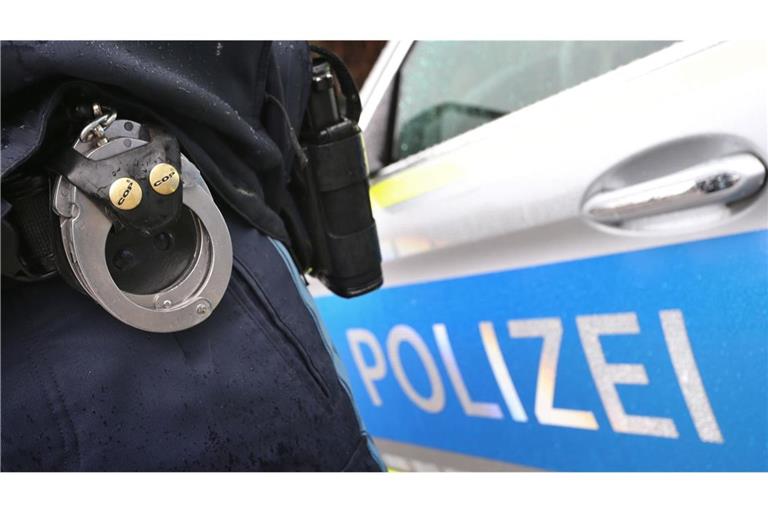 Die Kriminalpolizei vermutet, dass die unbekannten Täter das Kupfer direkt nach dem Diebstahl umgeladen haben (Symbolbild).