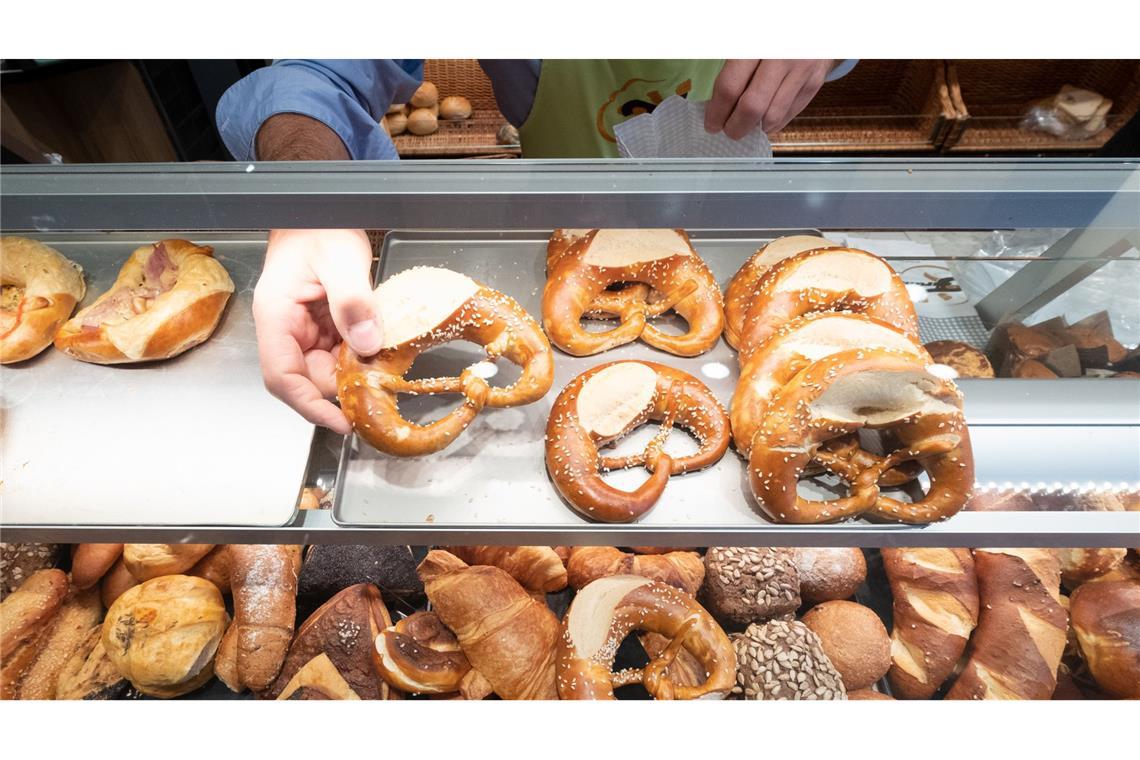 Die Krise in der deutschen Wirtschaft macht sich auch bei Bäckern und Metzgern bemerkbar. (Symbolbild)