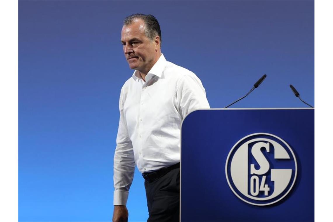 Kritik aus Politik und Sport: Druck auf Tönnies wächst Die Kritik an Schalkes Aufsichtsratschef wegen seiner Äußerungen über Afrika wächst: Clemens Tönnies. Foto: Tim Rehbein