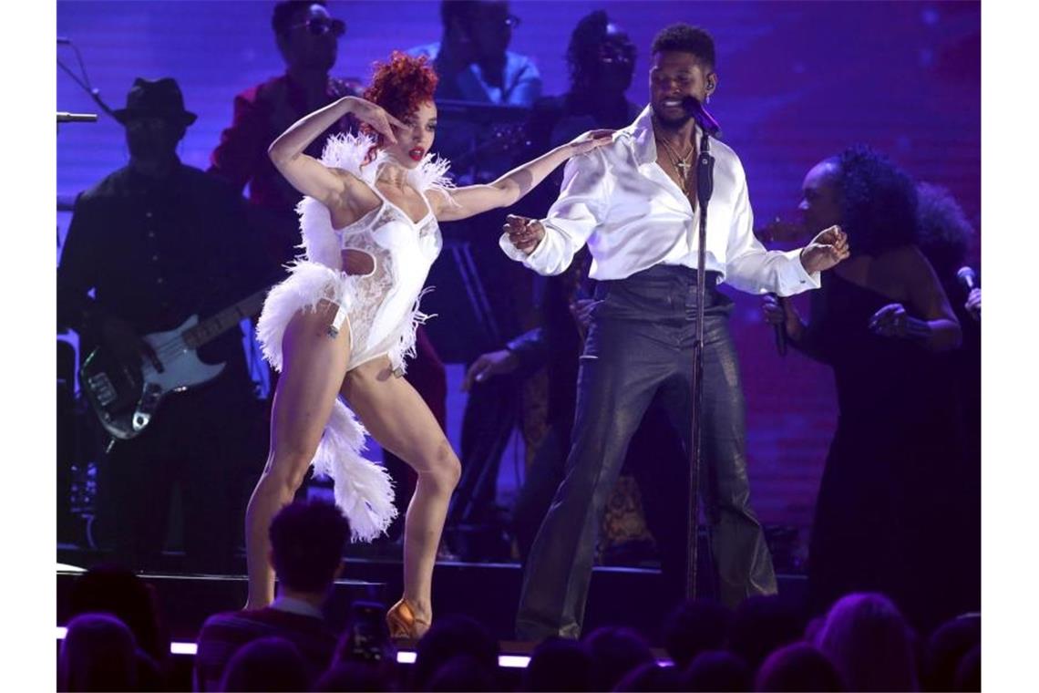 Die Künstler FKA Twigs und Usher sind beides auch versierte Tänzer. Foto: Matt Sayles/Invision/AP/dpa
