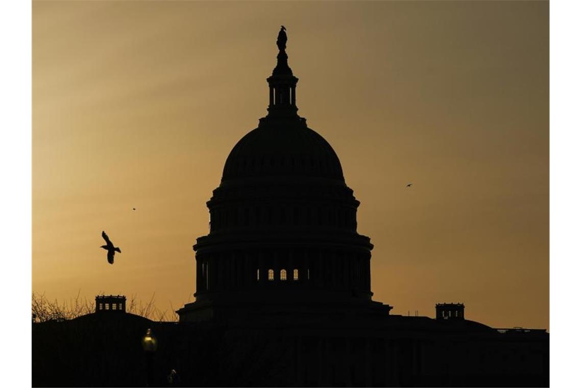 Die Kuppel des US-Kapitols in Washington, Sitz von Senat und Repräsentantenhaus. Foto: Carolyn Kaster/AP/dpa