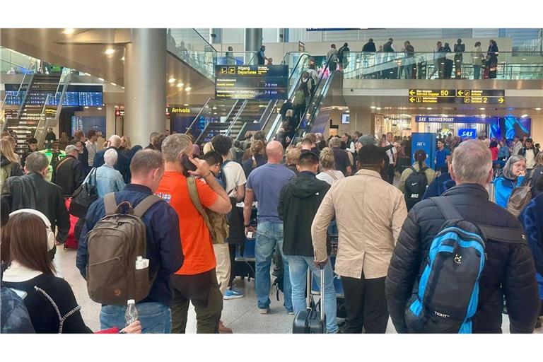 Die Lage am Flughafen Kopenhagen am Vormittag.