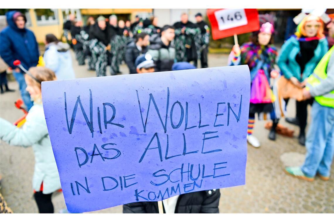 Die Lage an den Schulen hat sich im Gegensatz zum Februar, als dieser Protest stattfand, deutlich gebessert.