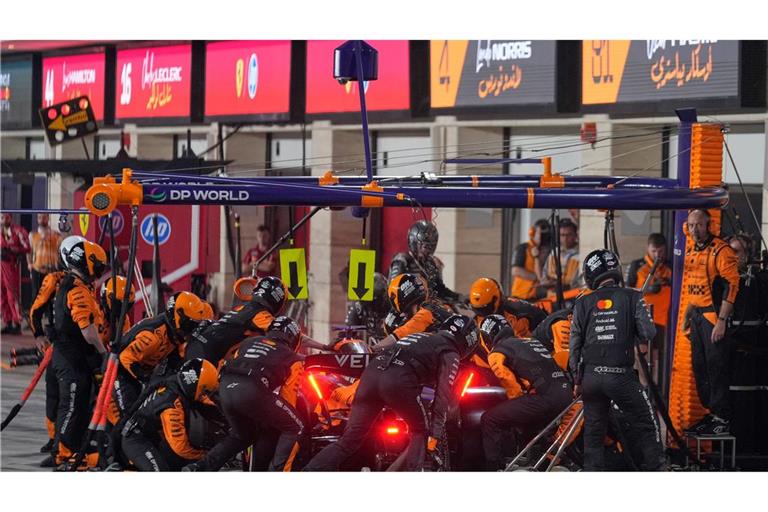 Die Lampen brennen in bisschen bei McLaren.