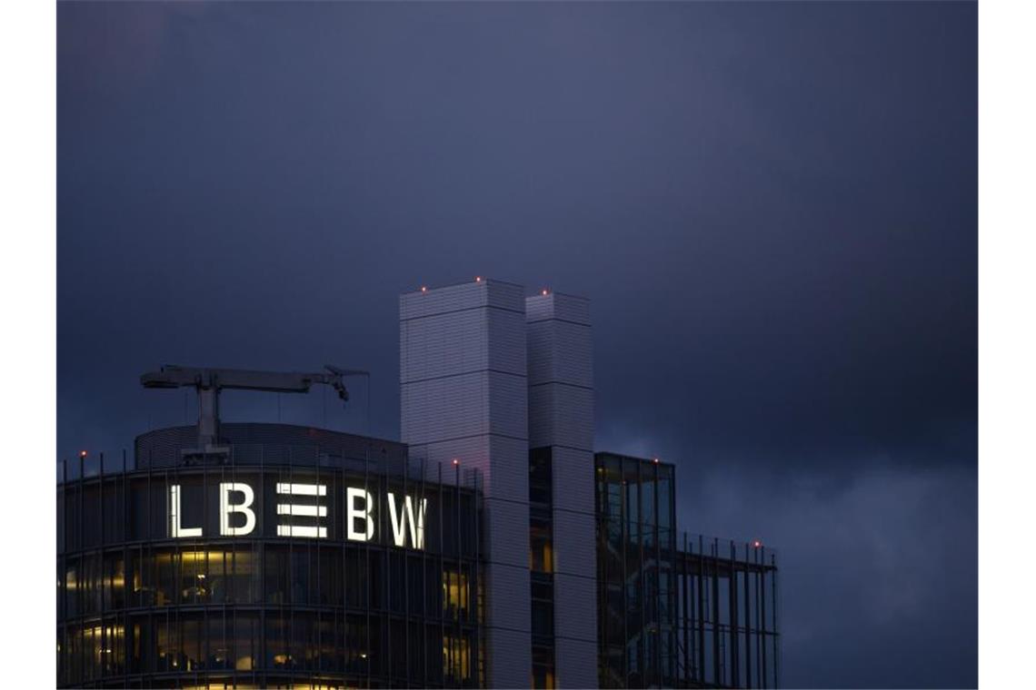 Die Landesbank Baden-Württemberg (LBBW) will innerhalb der nächsten Jahre Hunderte Arbeitsplätze abbauen. Foto: Sebastian Gollnow/dpa