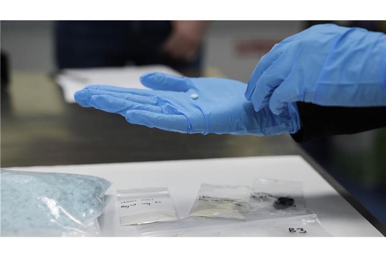 Die Landesstelle für Suchtfragen schlägt Alarm. (Symbolbild)