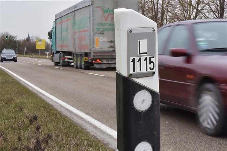 Die Landstraße L1115 soll bald wieder ohne Ampelregelung befahren werden können. Archifoto: T. Sellmaier 