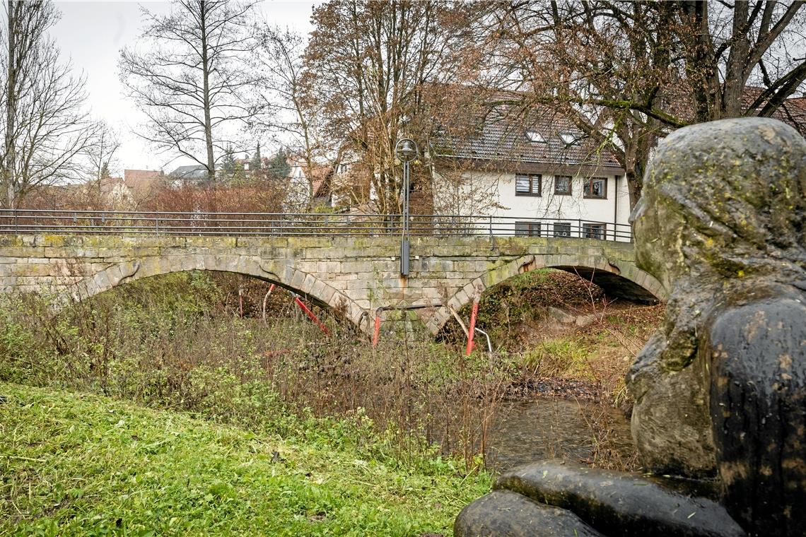 Die Lange Brücke misst 34 Meter.