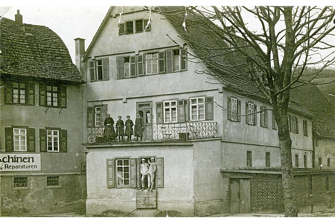 Die Layher’sche Mühle um 1910 in der Talstraße am Mühlkanal.