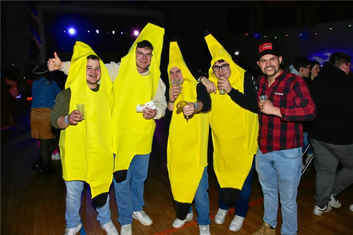 Die legendäre Blau-Weiß-Party des TV Sulzbach/Murr in der Festhalle. Eine ausgel...